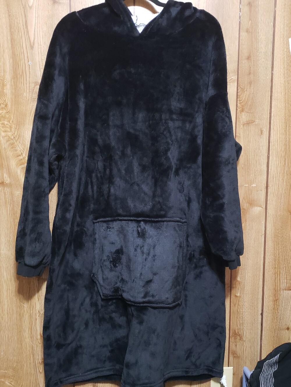Soft Sherpa Lined Lounger One Size Folios Most Black Hooded Center Pocket